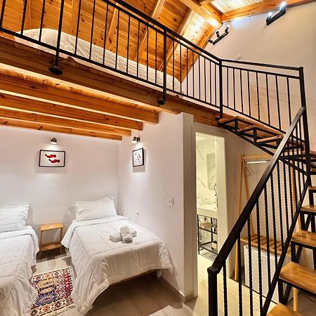 Gogo Moustache Guest House Permet Exterior photo