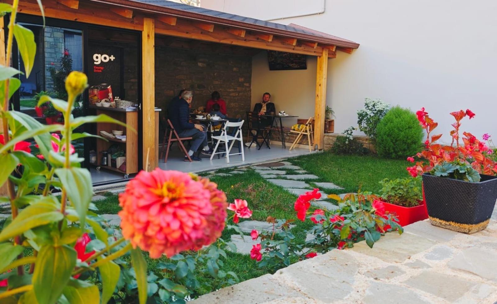 Gogo Moustache Guest House Permet Exterior photo